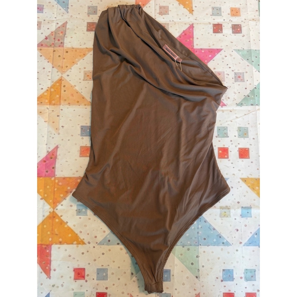 Skylar Rose Womens Brown Ribbed One Shoulder Open Back Bodysuit Large NWT